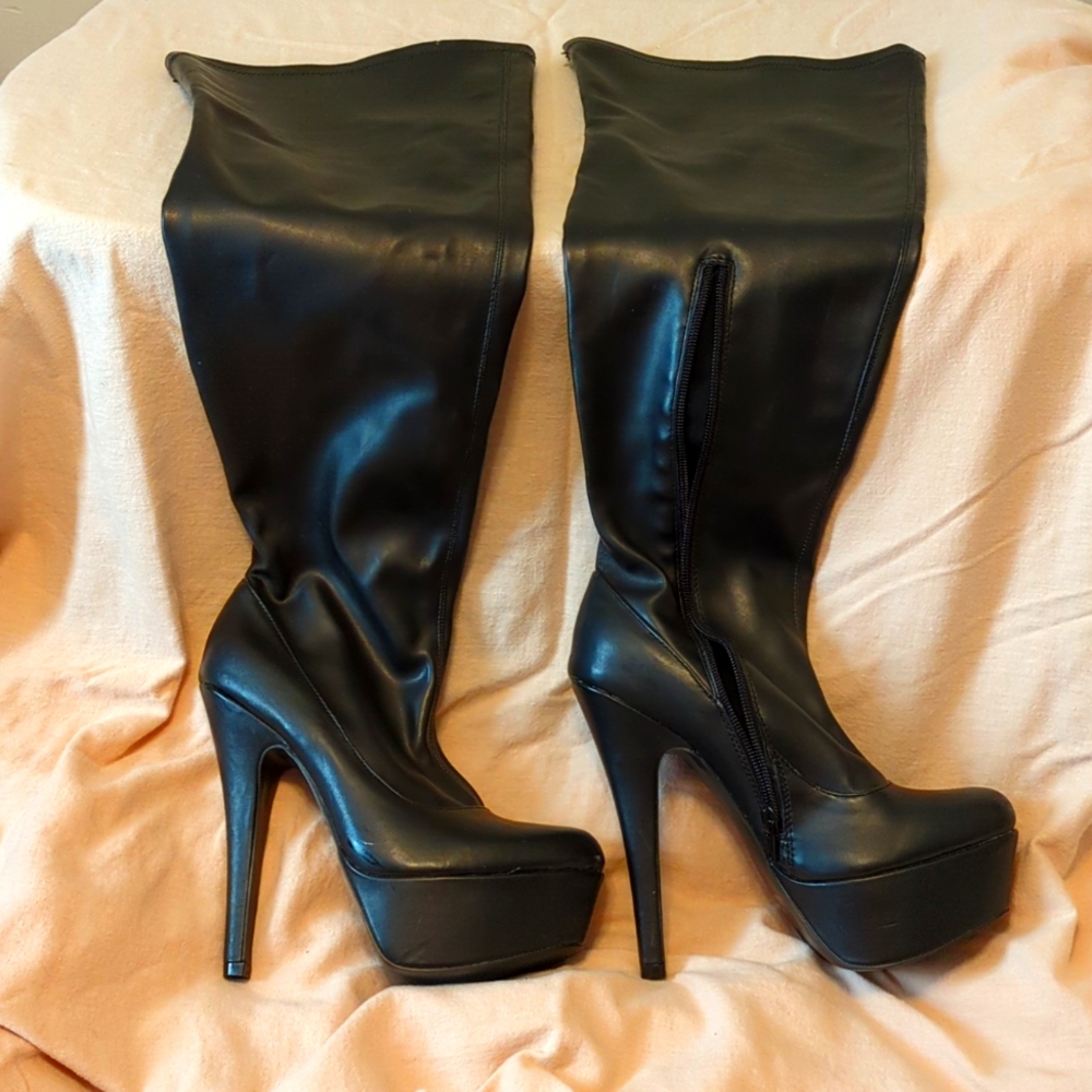Fetish thigh high faux leather boots